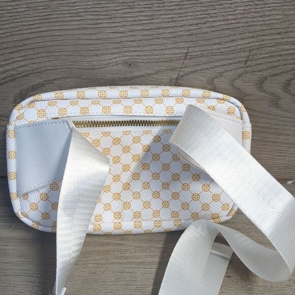White and Gold Crossbody Fanny Belt Bag Women's - Picture 5 of 10